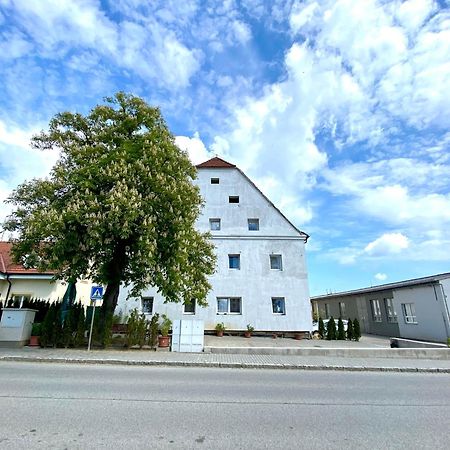Ubytovna Kaplice Bagian luar foto